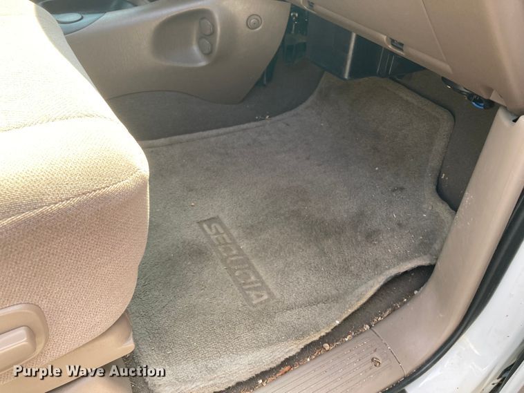 image for item DJ6177 2001 Toyota Sequoia  SUV