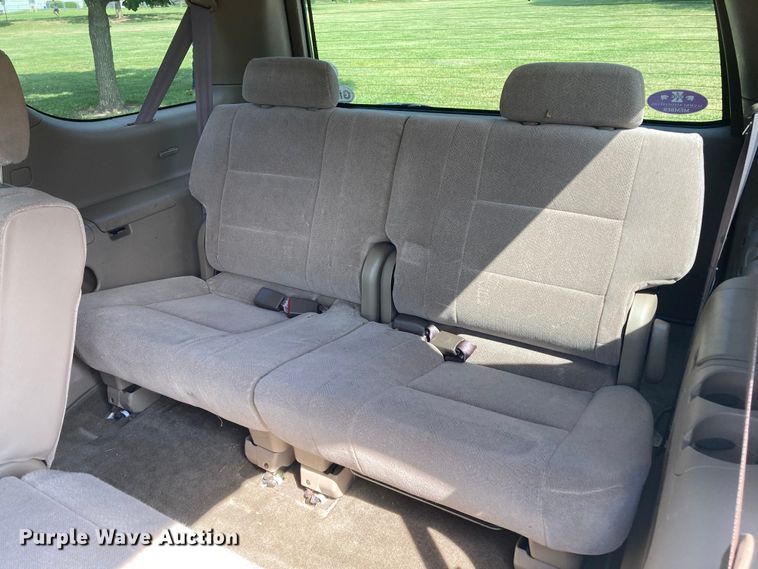 image for item DJ6177 2001 Toyota Sequoia  SUV