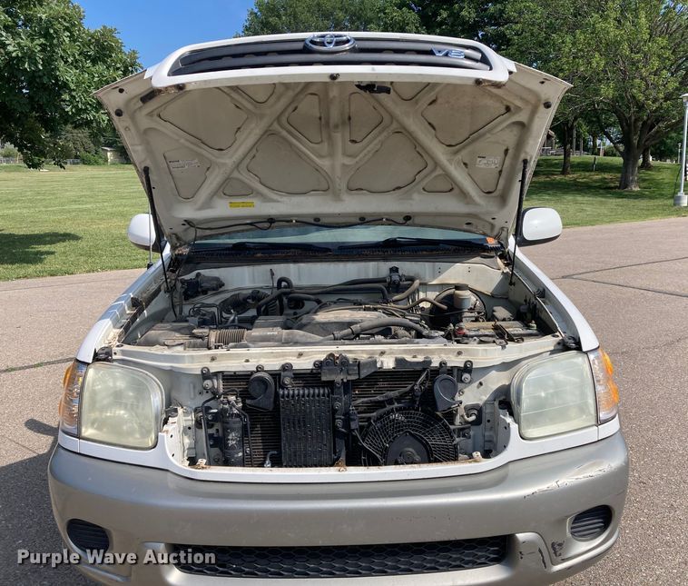 image for item DJ6177 2001 Toyota Sequoia  SUV