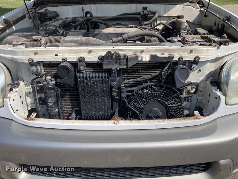 image for item DJ6177 2001 Toyota Sequoia  SUV