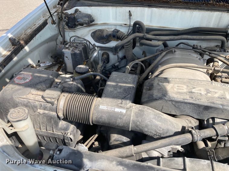 image for item DJ6177 2001 Toyota Sequoia  SUV