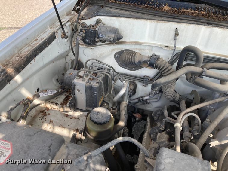 image for item DJ6177 2001 Toyota Sequoia  SUV