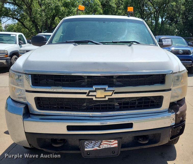 image for item DK1882 2010 Chevrolet Silverado 2500HD  Ext. Cab pickup truck
