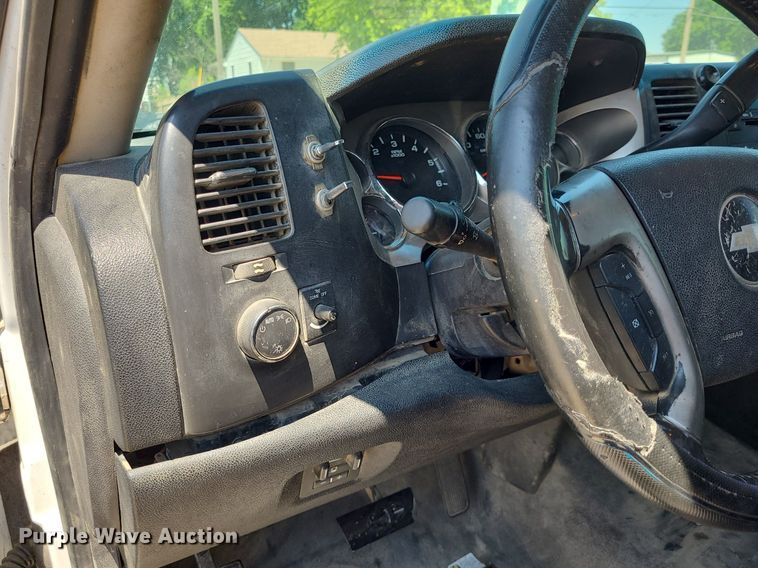 image for item DK1882 2010 Chevrolet Silverado 2500HD  Ext. Cab pickup truck