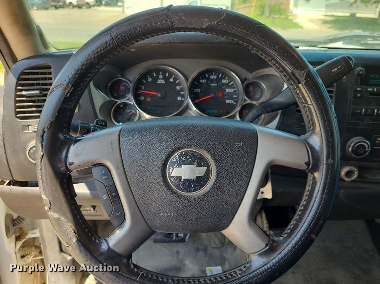 image for item DK1882 2010 Chevrolet Silverado 2500HD  Ext. Cab pickup truck