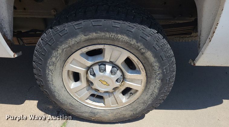 image for item DK1882 2010 Chevrolet Silverado 2500HD  Ext. Cab pickup truck