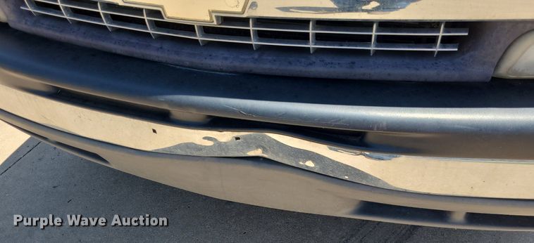 image for item DK1883 2002 Chevrolet Silverado 2500  pickup truck