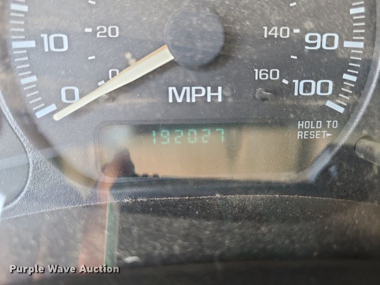 image for item DK1883 2002 Chevrolet Silverado 2500  pickup truck