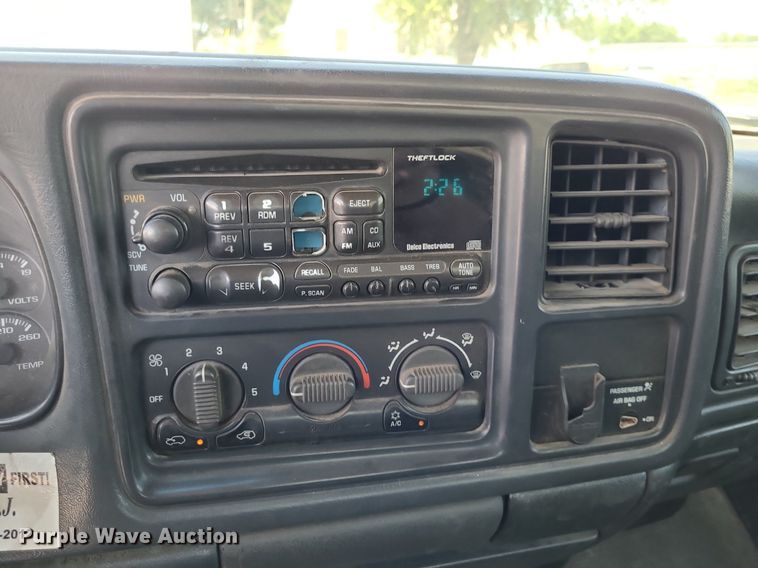 image for item DK1883 2002 Chevrolet Silverado 2500  pickup truck