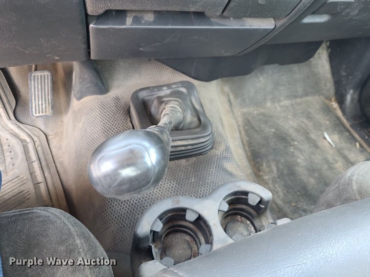 image for item DK1883 2002 Chevrolet Silverado 2500  pickup truck