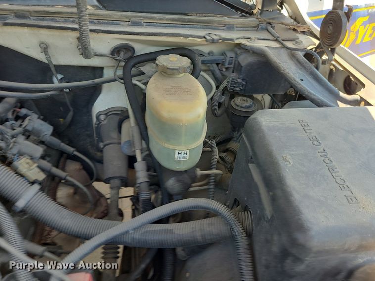 image for item DK1883 2002 Chevrolet Silverado 2500  pickup truck