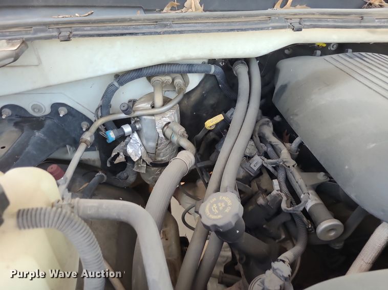 image for item DK1883 2002 Chevrolet Silverado 2500  pickup truck