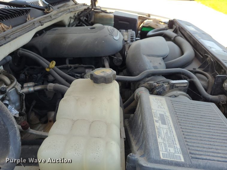 image for item DK1883 2002 Chevrolet Silverado 2500  pickup truck