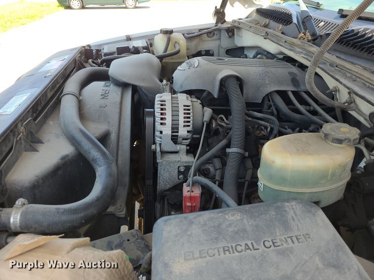 image for item DK1883 2002 Chevrolet Silverado 2500  pickup truck