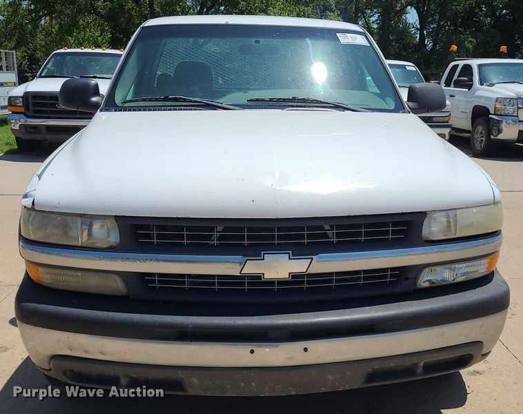 image for item DK1884 2001 Chevrolet Silverado 2500  pickup truck
