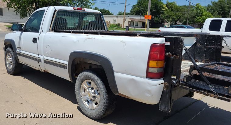 image for item DK1884 2001 Chevrolet Silverado 2500  pickup truck