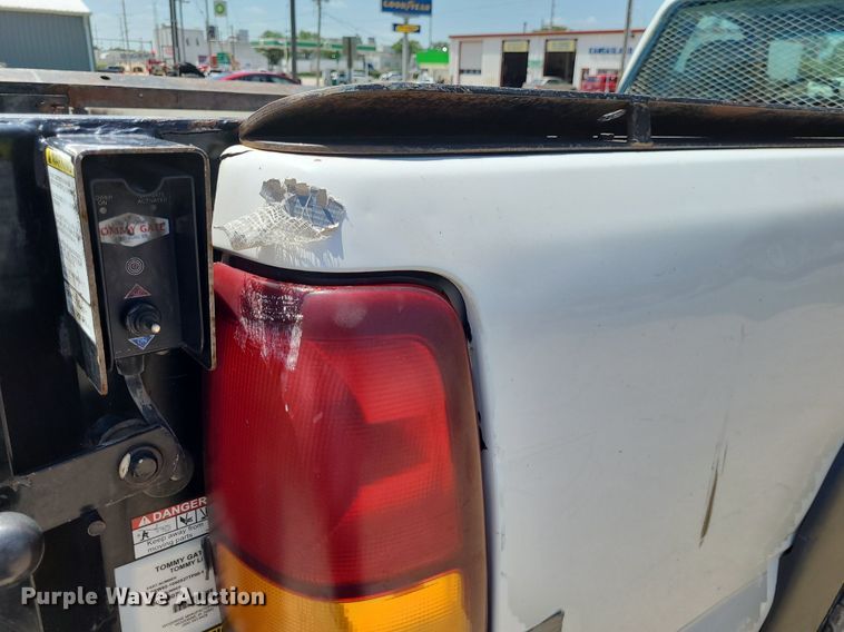 image for item DK1884 2001 Chevrolet Silverado 2500  pickup truck