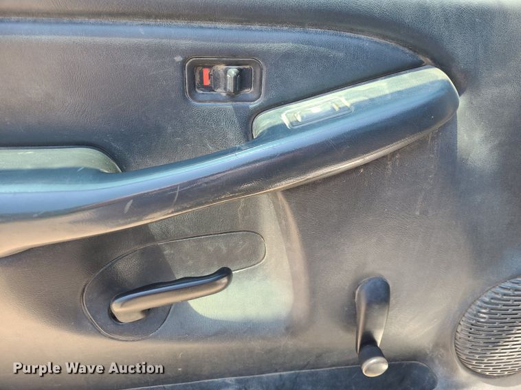 image for item DK1884 2001 Chevrolet Silverado 2500  pickup truck