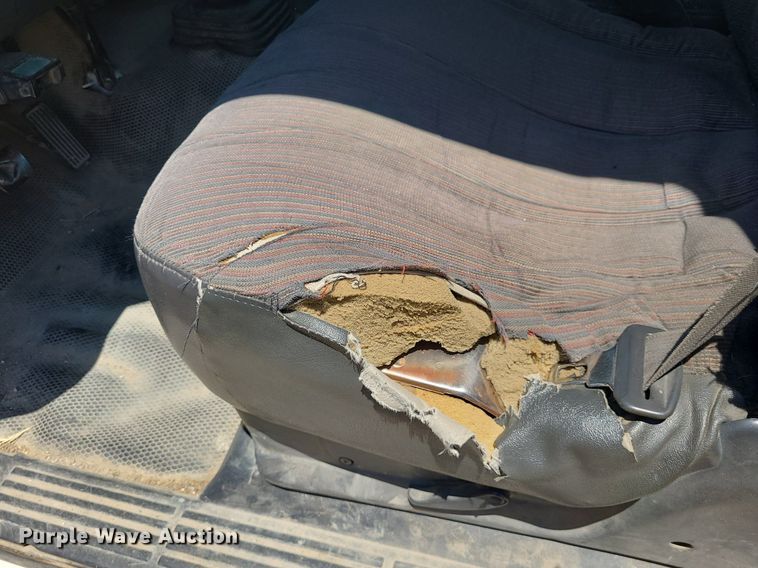 image for item DK1884 2001 Chevrolet Silverado 2500  pickup truck