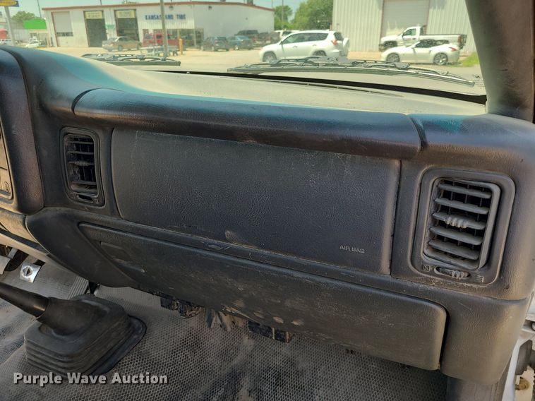 image for item DK1884 2001 Chevrolet Silverado 2500  pickup truck