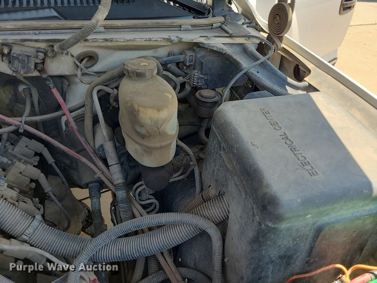 image for item DK1884 2001 Chevrolet Silverado 2500  pickup truck