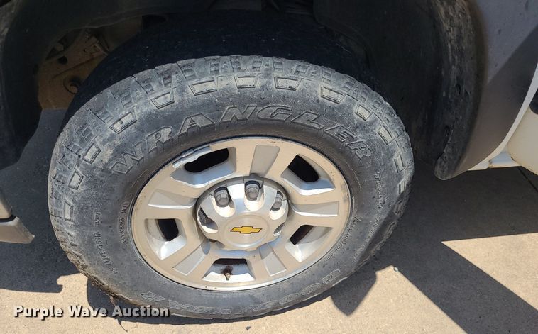 image for item DK1884 2001 Chevrolet Silverado 2500  pickup truck