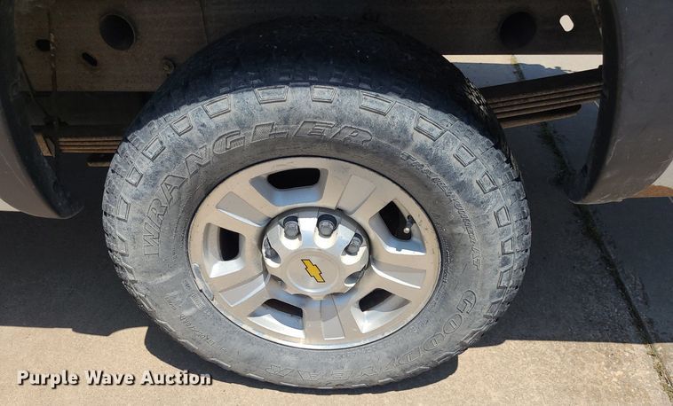 image for item DK1884 2001 Chevrolet Silverado 2500  pickup truck