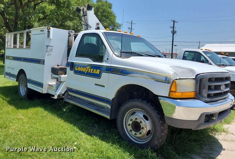 image for item DK1885 2000 Ford F550 Super Duty XL  utility / service truck