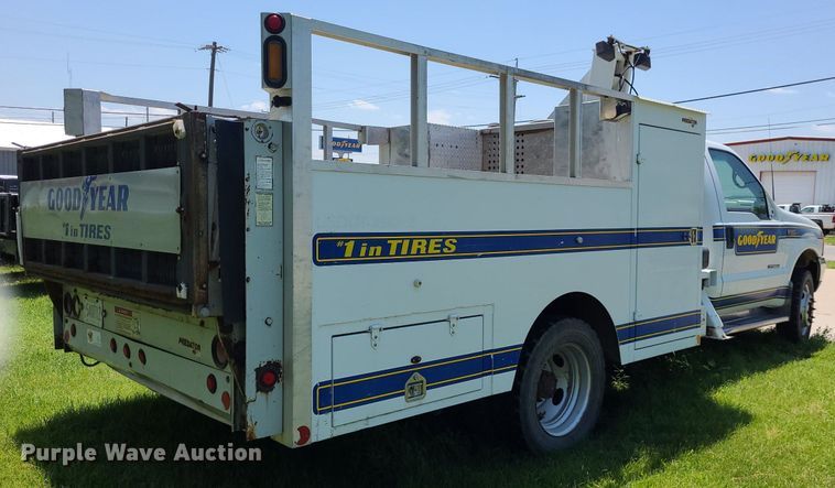 image for item DK1885 2000 Ford F550 Super Duty XL  utility / service truck