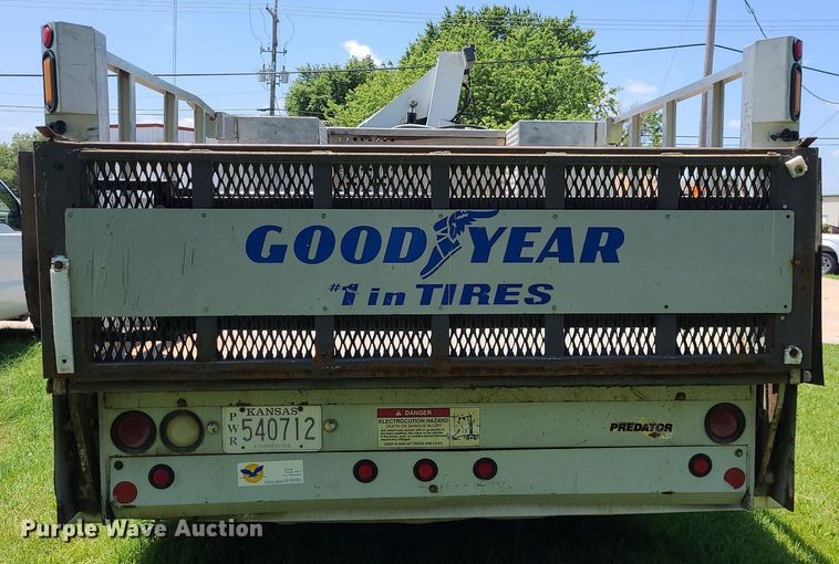 image for item DK1885 2000 Ford F550 Super Duty XL  utility / service truck