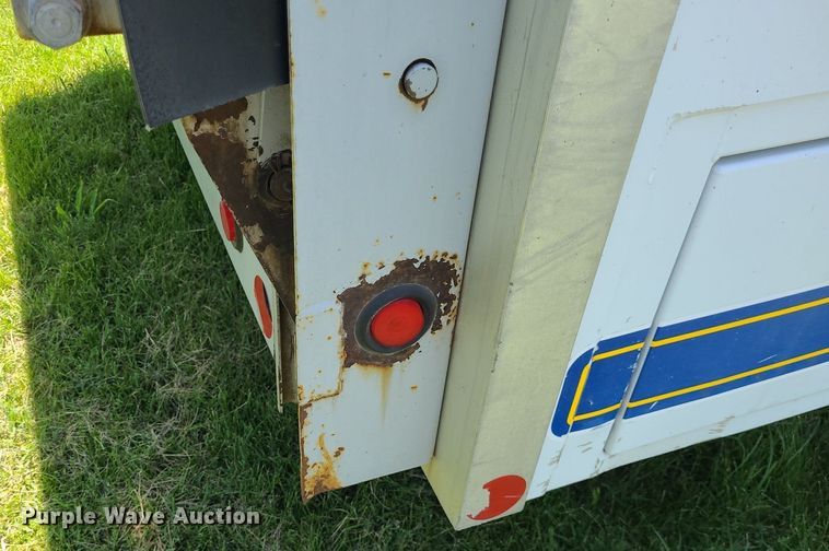 image for item DK1885 2000 Ford F550 Super Duty XL  utility / service truck