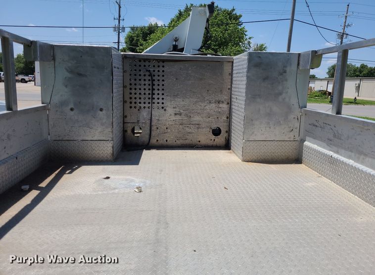 image for item DK1885 2000 Ford F550 Super Duty XL  utility / service truck