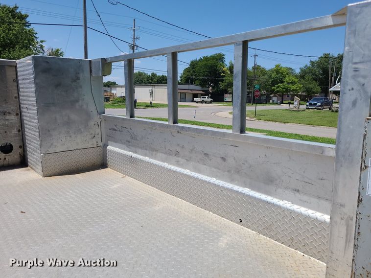 image for item DK1885 2000 Ford F550 Super Duty XL  utility / service truck