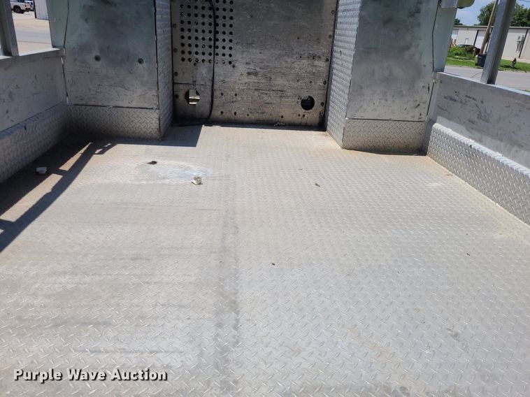 image for item DK1885 2000 Ford F550 Super Duty XL  utility / service truck