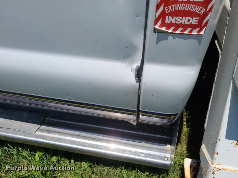 image for item DK1885 2000 Ford F550 Super Duty XL  utility / service truck