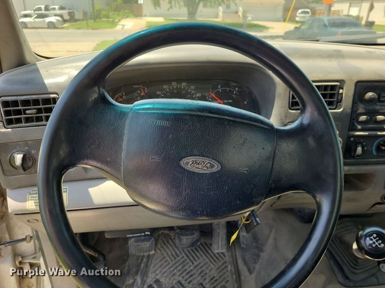 image for item DK1885 2000 Ford F550 Super Duty XL  utility / service truck