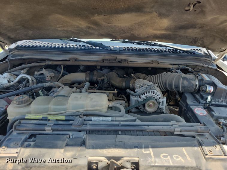 image for item DK1885 2000 Ford F550 Super Duty XL  utility / service truck