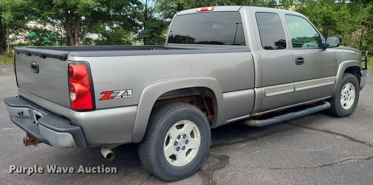 image for item DK1887 2006 Chevrolet Silverado 1500  Ext. Cab pickup truck