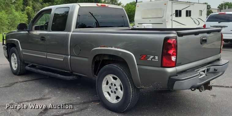 image for item DK1887 2006 Chevrolet Silverado 1500  Ext. Cab pickup truck