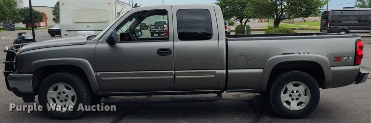 image for item DK1887 2006 Chevrolet Silverado 1500  Ext. Cab pickup truck