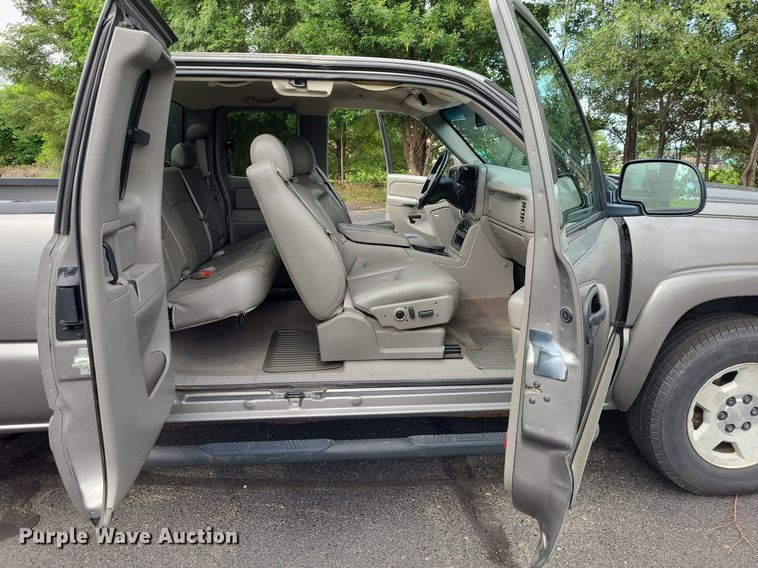 image for item DK1887 2006 Chevrolet Silverado 1500  Ext. Cab pickup truck