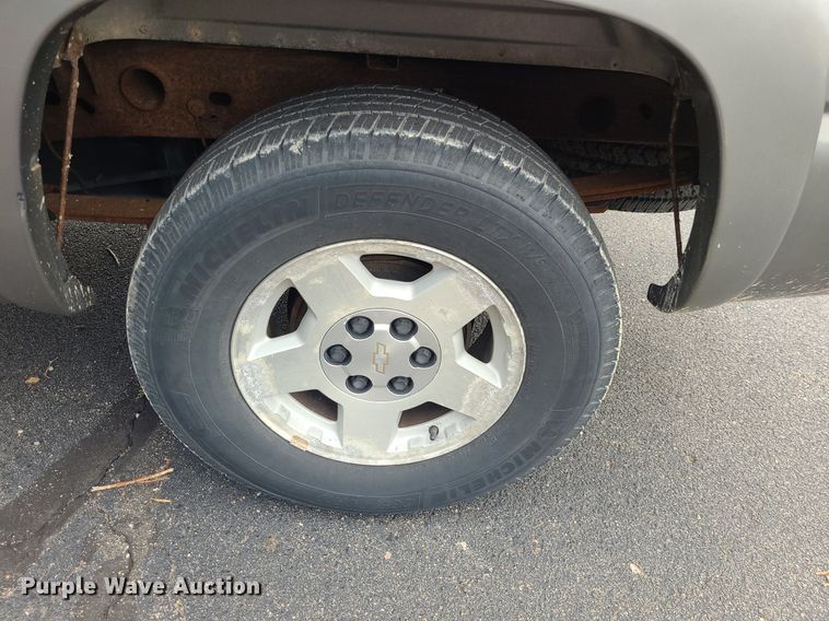 image for item DK1887 2006 Chevrolet Silverado 1500  Ext. Cab pickup truck