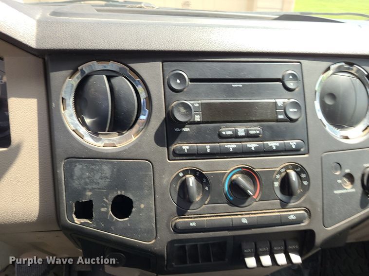 image for item DK1891 2008 Ford F450 Super Duty XLT  flatbed truck