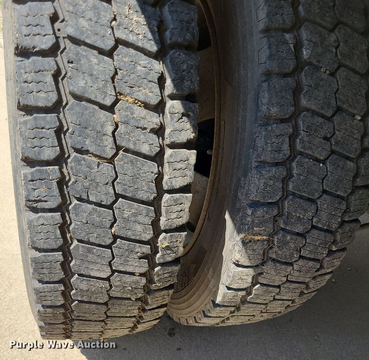 image for item DK1891 2008 Ford F450 Super Duty XLT  flatbed truck