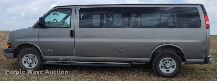 image for item DK1947 2006 Chevrolet Express 3500  van