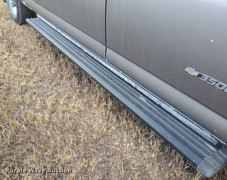 image for item DK1947 2006 Chevrolet Express 3500  van