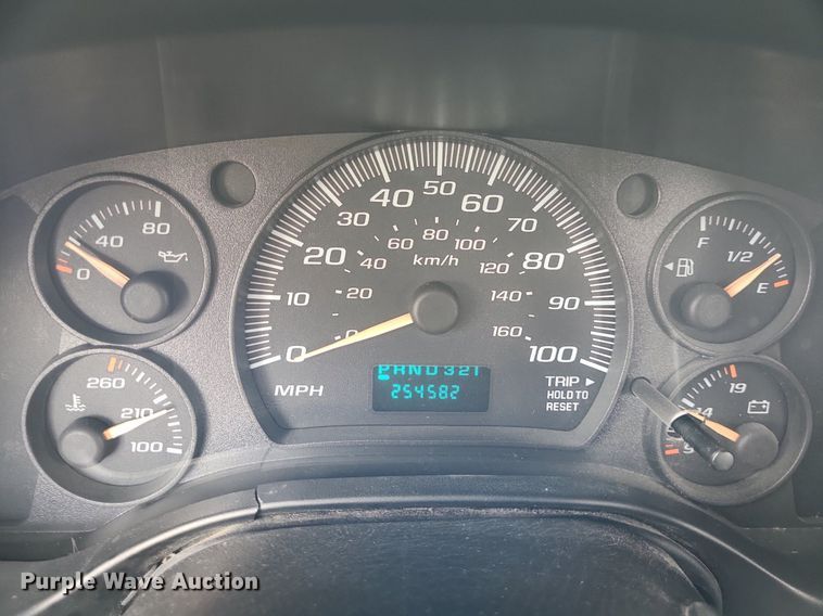 image for item DK1947 2006 Chevrolet Express 3500  van