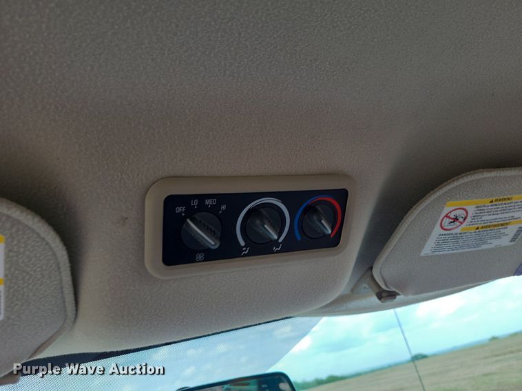 image for item DK1947 2006 Chevrolet Express 3500  van