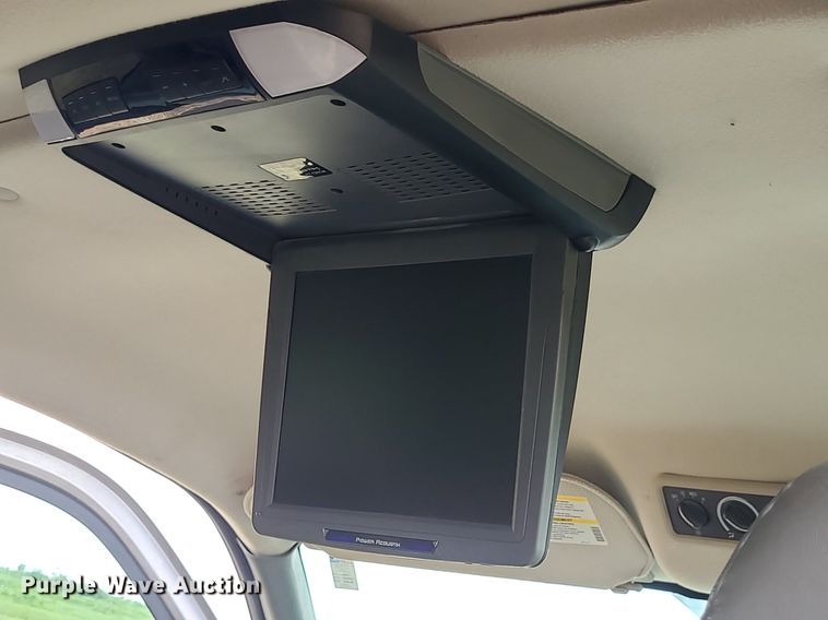 image for item DK1947 2006 Chevrolet Express 3500  van