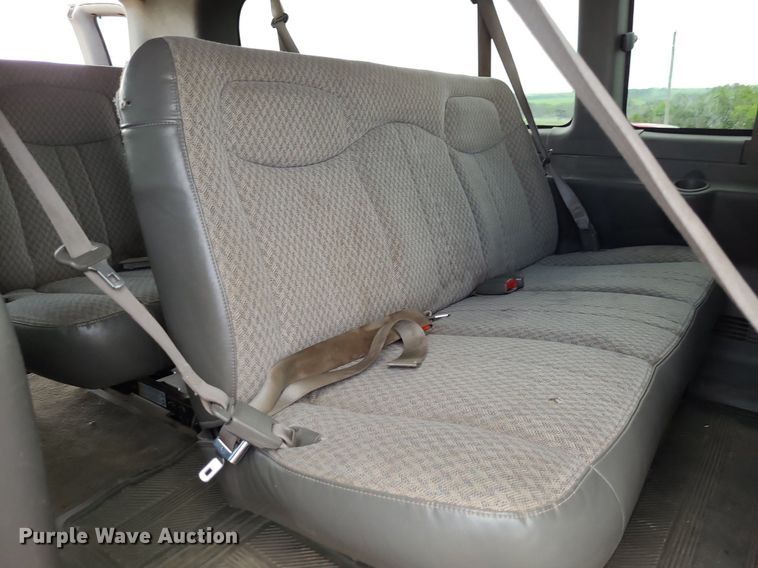 image for item DK1947 2006 Chevrolet Express 3500  van